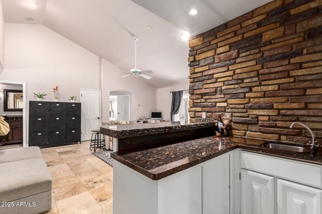 5803 N 45TH Street, Phoenix, AZ 85018