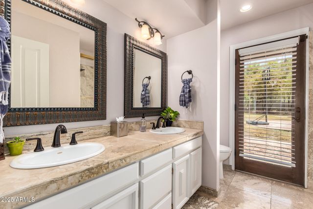 5803 N 45TH Street, Phoenix, AZ 85018