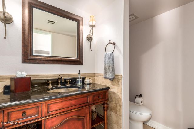 5803 N 45TH Street, Phoenix, AZ 85018