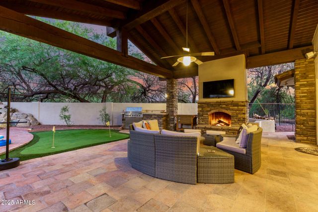 5803 N 45TH Street, Phoenix, AZ 85018