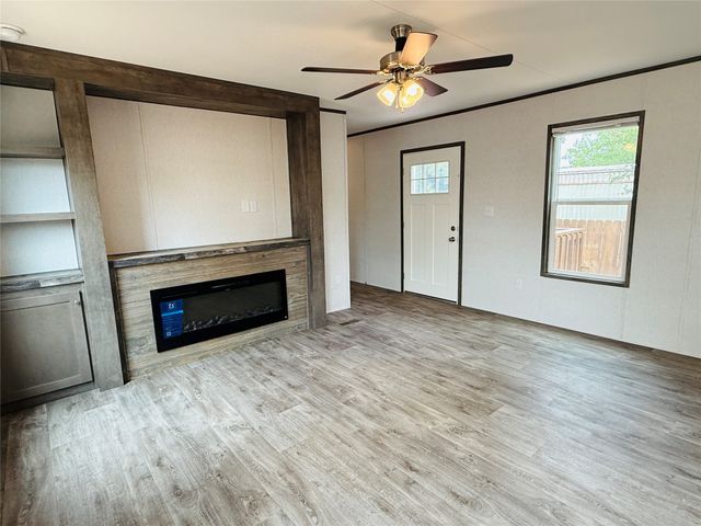 3001 Elmwood Drive, Granbury, TX 76048