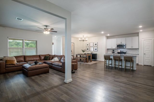 4067 Colony River Rock Boulevard, Pinehurst, TX 77362