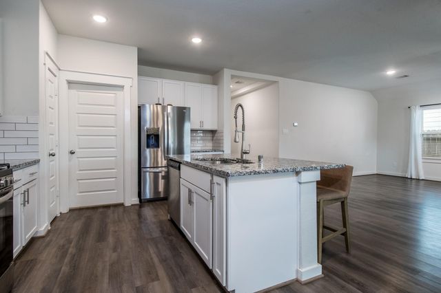 4067 Colony River Rock Boulevard, Pinehurst, TX 77362