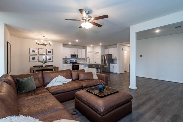 4067 Colony River Rock Boulevard, Pinehurst, TX 77362