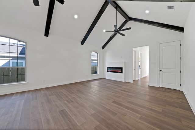 1023 E Allen Avenue, Fort Worth, TX 76104