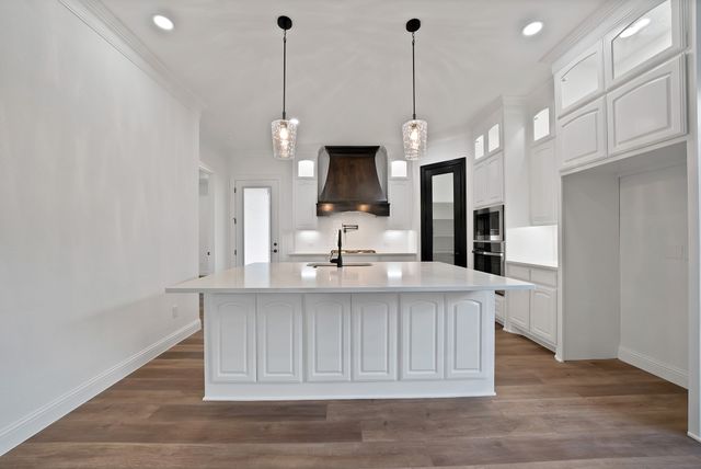 1023 E Allen Avenue, Fort Worth, TX 76104