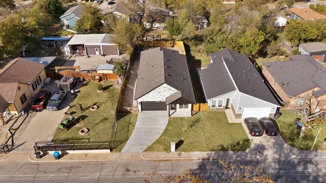 1023 E Allen Avenue, Fort Worth, TX 76104