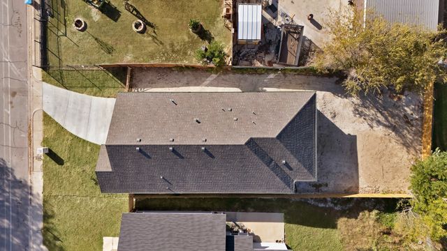 1023 E Allen Avenue, Fort Worth, TX 76104