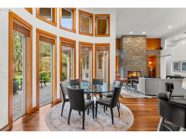 9362 Se PENNINGTON Ct, Happy Valley, OR 97086