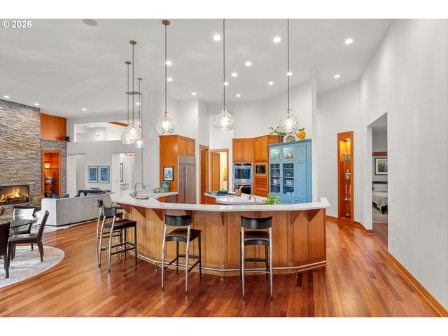 9362 Se PENNINGTON Ct, Happy Valley, OR 97086