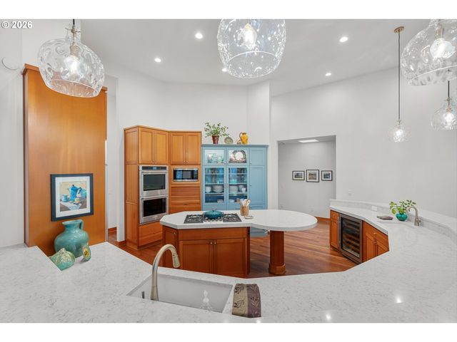 9362 Se PENNINGTON Ct, Happy Valley, OR 97086