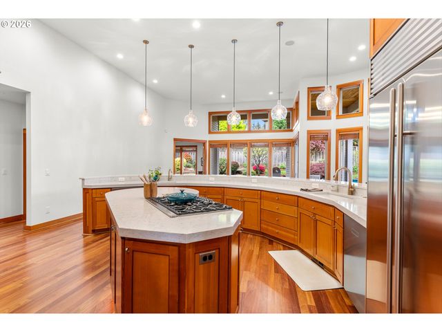 9362 Se PENNINGTON Ct, Happy Valley, OR 97086