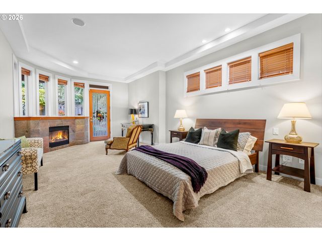 9362 Se PENNINGTON Ct, Happy Valley, OR 97086