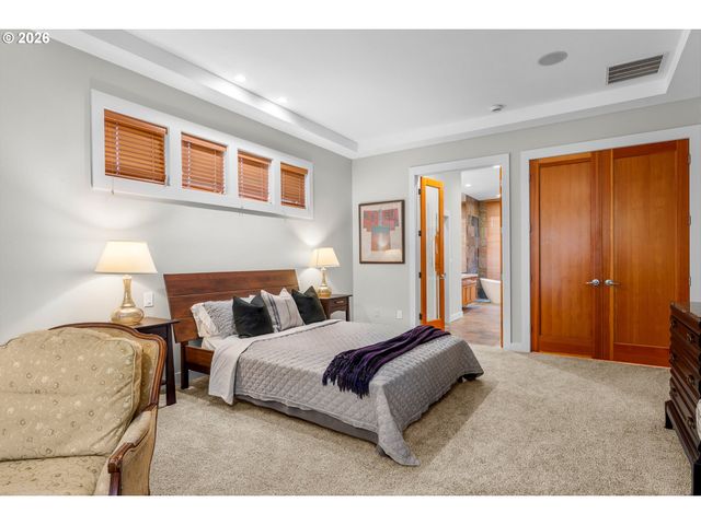 9362 Se PENNINGTON Ct, Happy Valley, OR 97086