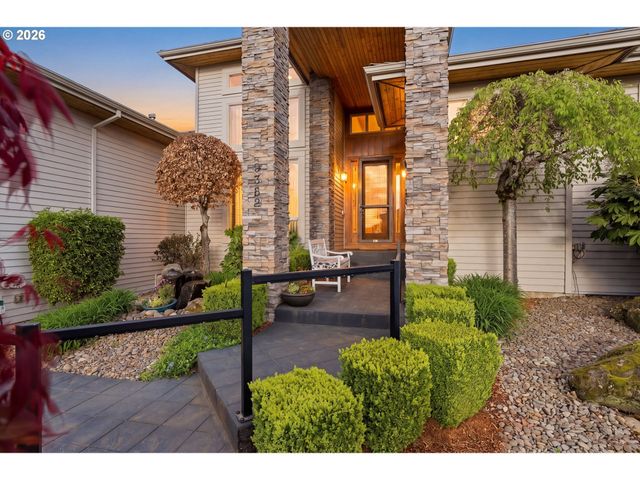 9362 Se PENNINGTON Ct, Happy Valley, OR 97086