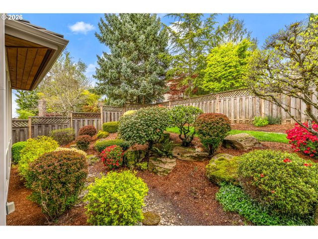 9362 Se PENNINGTON Ct, Happy Valley, OR 97086