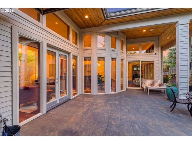 9362 Se PENNINGTON Ct, Happy Valley, OR 97086