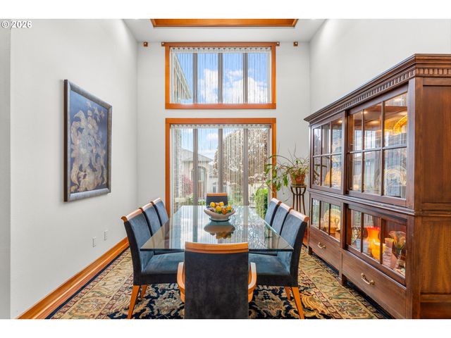 9362 Se PENNINGTON Ct, Happy Valley, OR 97086