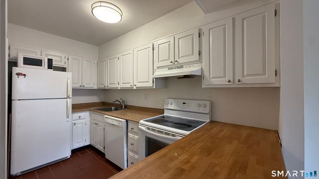 500 Newfield Avenue 4E, Stamford, CT 06905