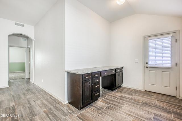 1001 Summer Lake Street, El Paso, TX 79928