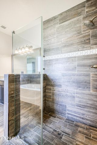 1001 Summer Lake Street, El Paso, TX 79928