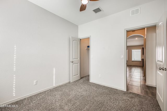 1001 Summer Lake Street, El Paso, TX 79928