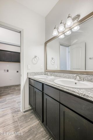 1001 Summer Lake Street, El Paso, TX 79928