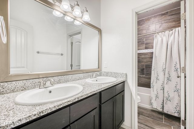 1001 Summer Lake Street, El Paso, TX 79928