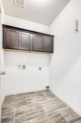 1001 Summer Lake Street, El Paso, TX 79928