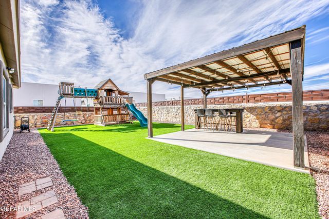 1001 Summer Lake Street, El Paso, TX 79928