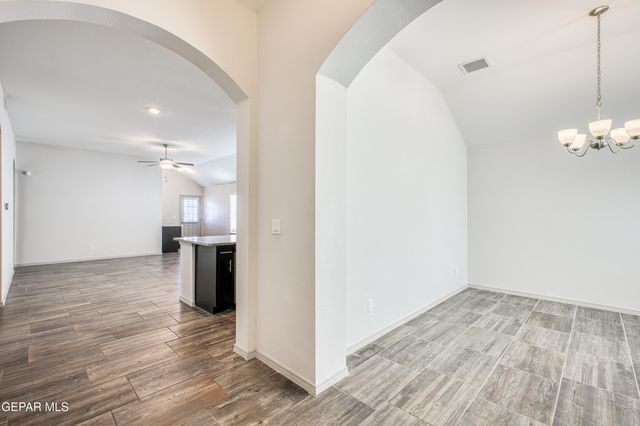 1001 Summer Lake Street, El Paso, TX 79928