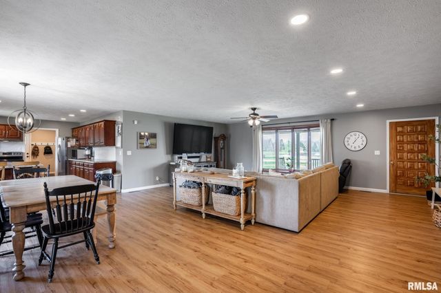 2944 Delora Lane, Herrin, IL 62948