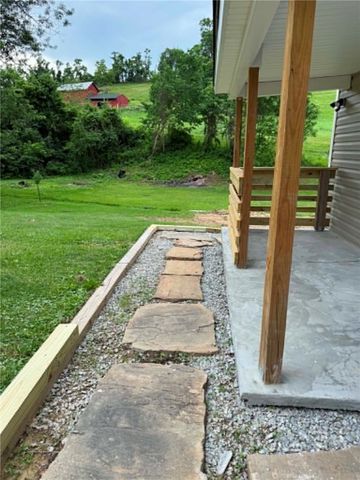 89 OLD 51 ROAD, Perry Twp, PA 15473