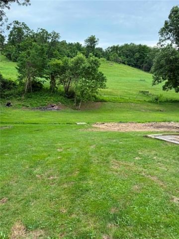 89 OLD 51 ROAD, Perry Twp, PA 15473