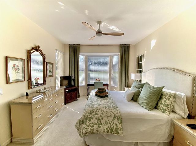 9590 HIGH GATE DRIVE 1915, Sarasota, FL 34238