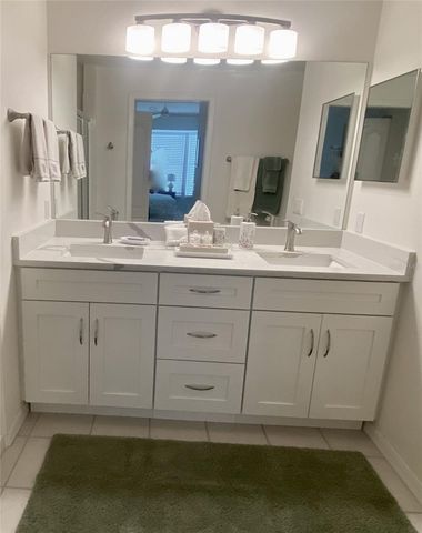 9590 HIGH GATE DRIVE 1915, Sarasota, FL 34238