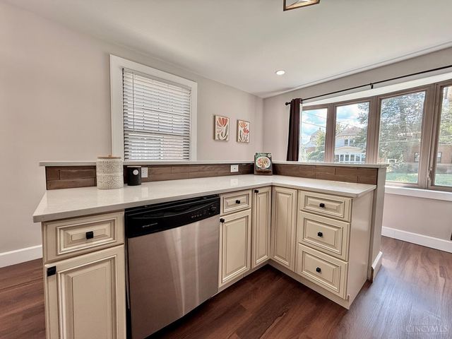 1602 Rose Place, Cincinnati, OH 45237