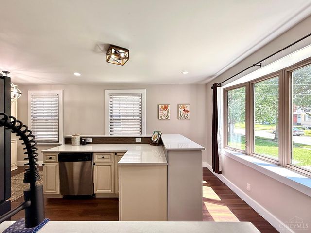 1602 Rose Place, Cincinnati, OH 45237