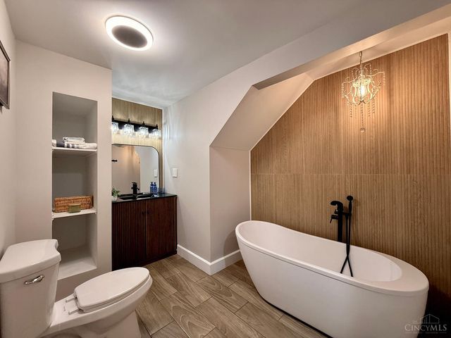 1602 Rose Place, Cincinnati, OH 45237