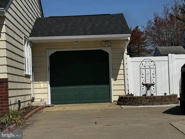 522 E ROOSEVELT AVE, New Castle, DE 19720