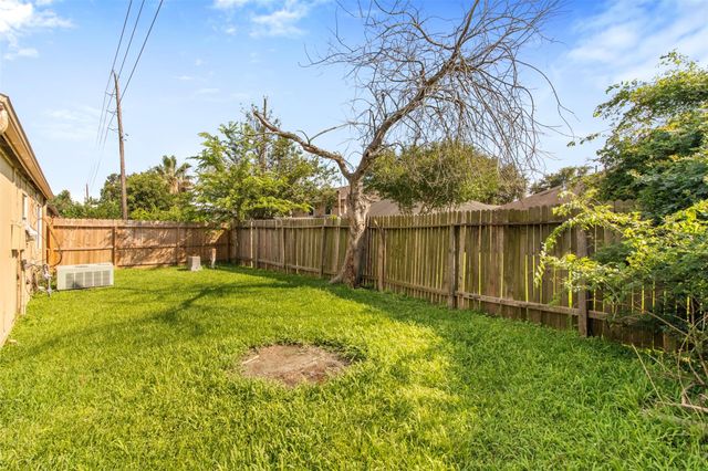 12147 Swords Creek Road, Houston, TX 77067