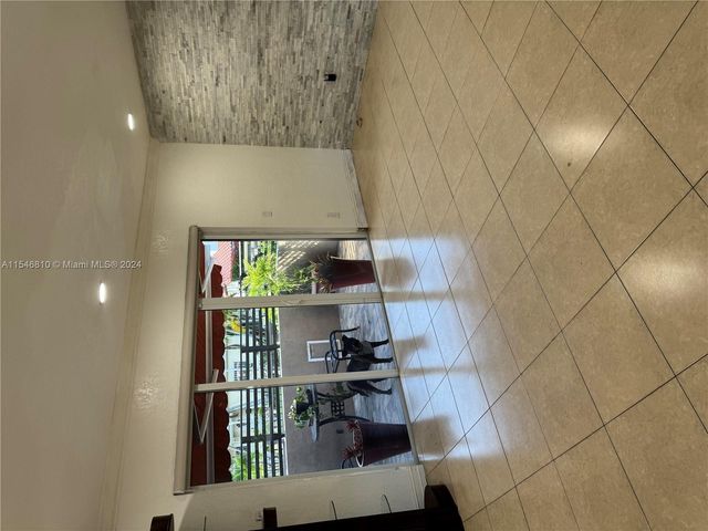 206 Ponce De Leon Blvd, Coral Gables, FL 33134