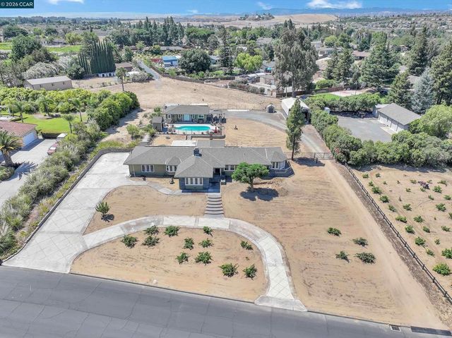 2791 Vine Hill Road, Oakley, CA 94561