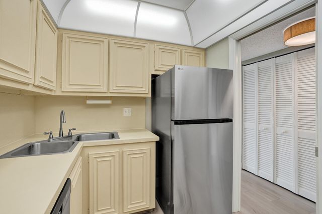 1009 N OCEAN Boulevard 507, Pompano Beach, FL 33062