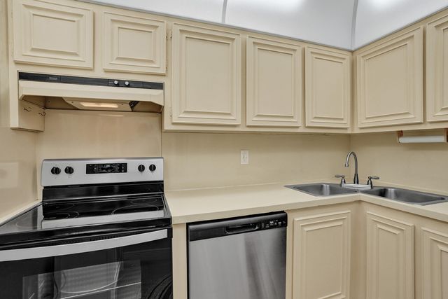 1009 N OCEAN Boulevard 507, Pompano Beach, FL 33062