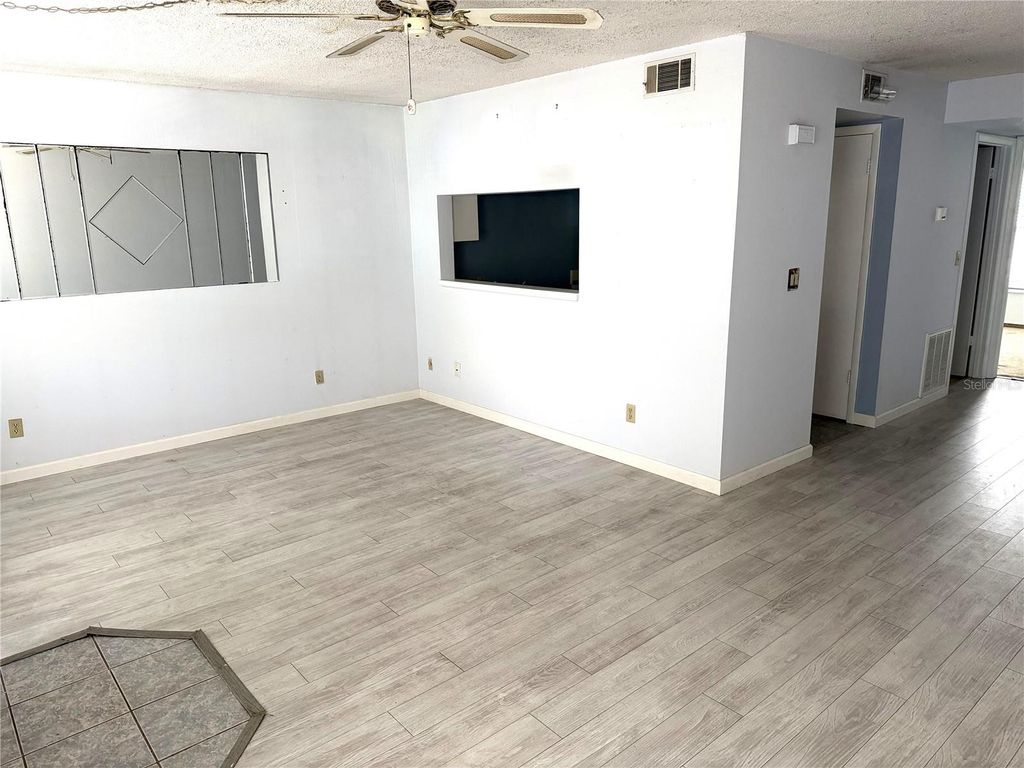 Image 4 of property listing at 112 LACOSTA LANE 116, Daytona Beach, FL 32114