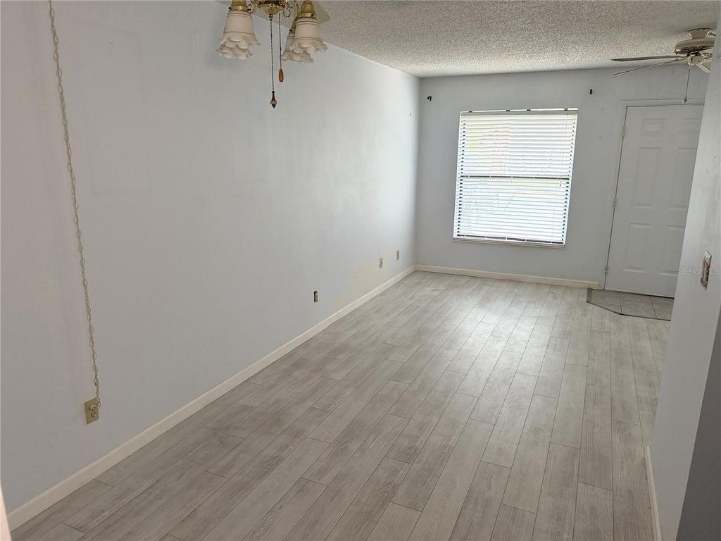 Image 5 of property listing at 112 LACOSTA LANE 116, Daytona Beach, FL 32114