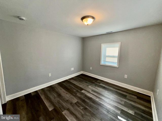 9 S MAPLE AVE, Marlton, NJ 08053