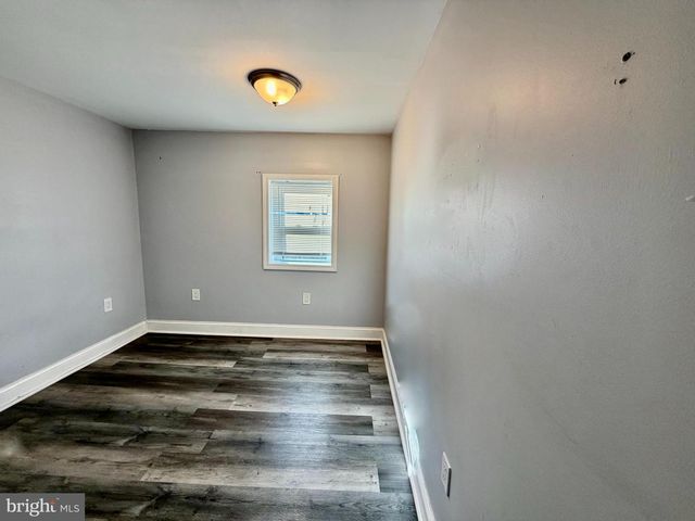 9 S MAPLE AVE, Marlton, NJ 08053