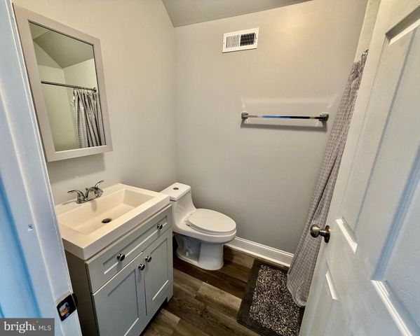 9 S MAPLE AVE, Marlton, NJ 08053